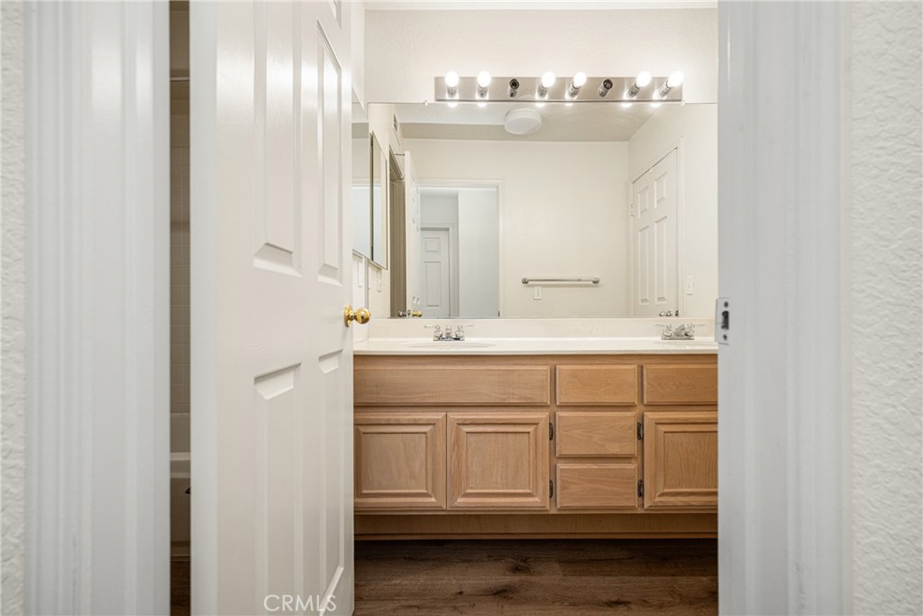 39876 Via Castana