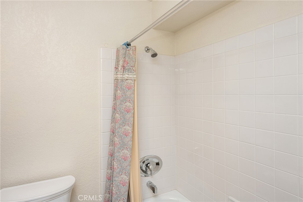 39876 Via Castana