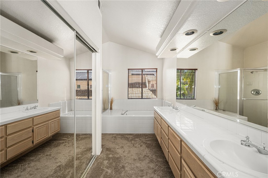 39876 Via Castana