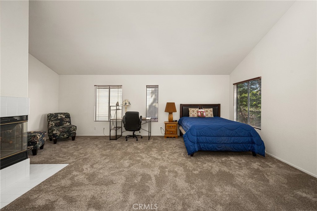 39876 Via Castana