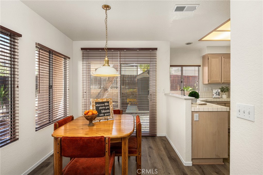 39876 Via Castana