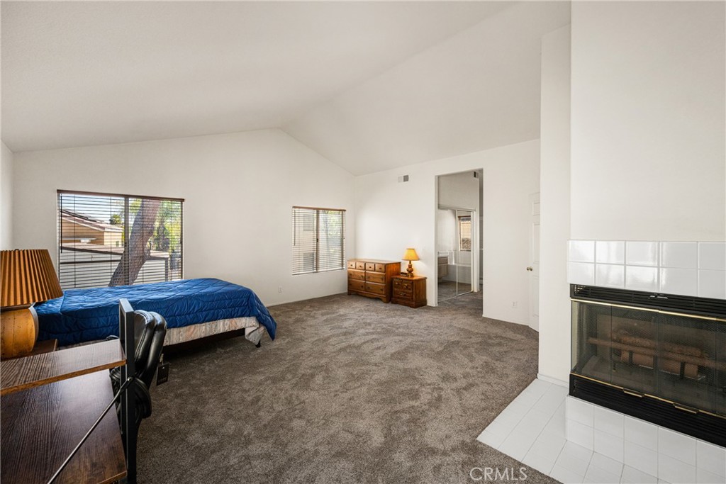 39876 Via Castana