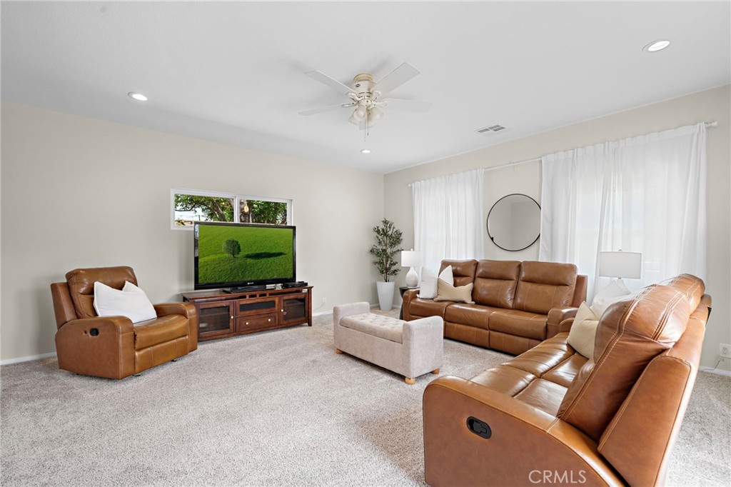 324 Sequoia