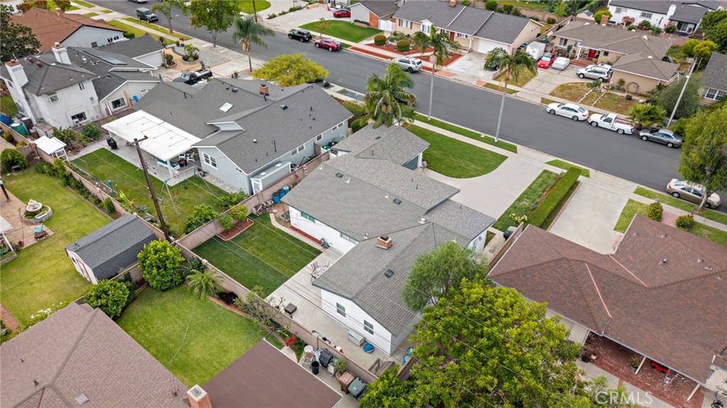 324 Sequoia