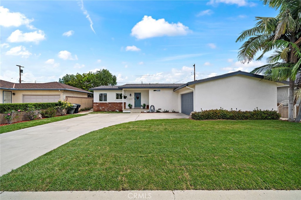 324 Sequoia
