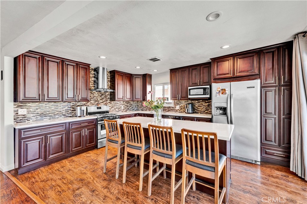 11912 Edgewood