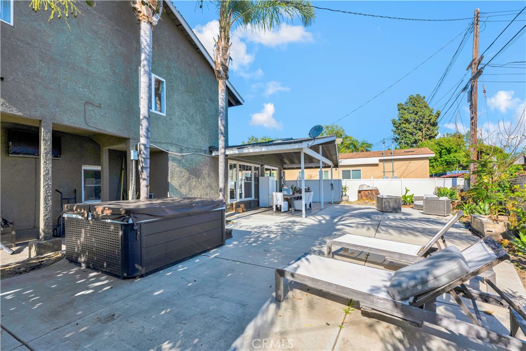 11912 Edgewood