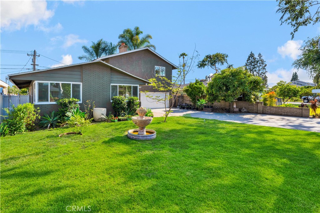 11912 Edgewood