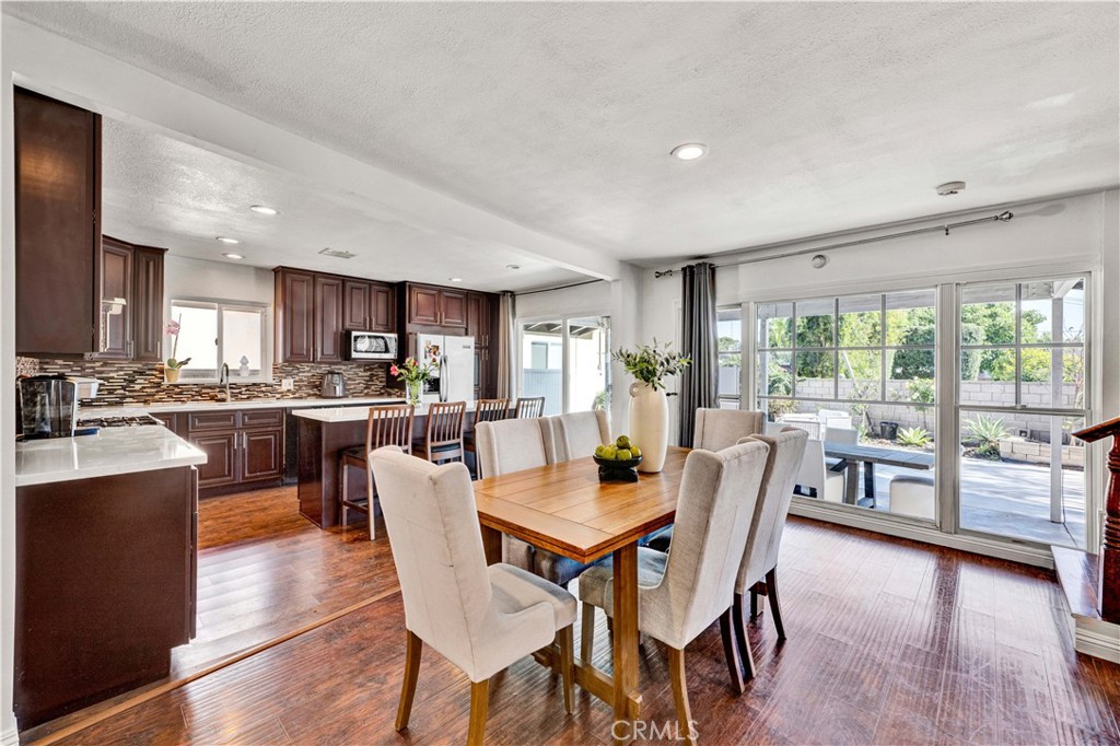 11912 Edgewood