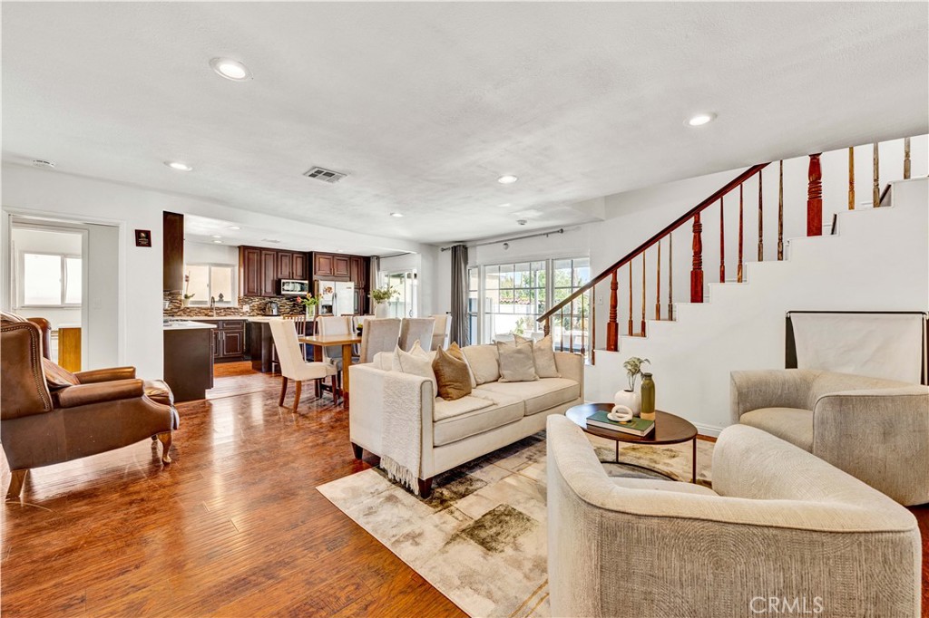 11912 Edgewood