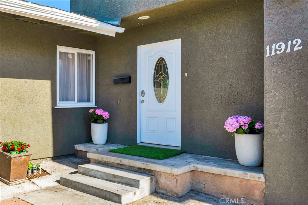 11912 Edgewood