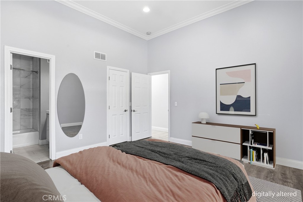 809 N Spurgeon Street 5