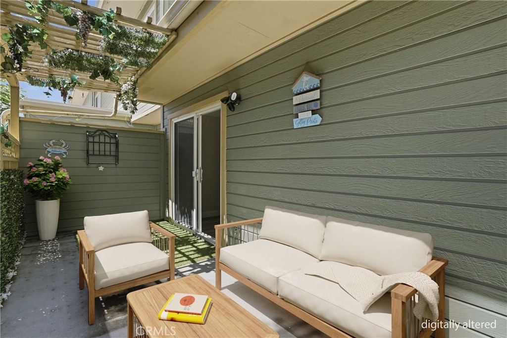 809 N Spurgeon Street 5