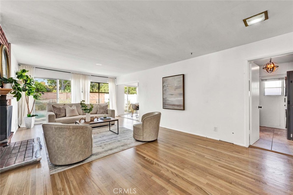 1601 Wellington