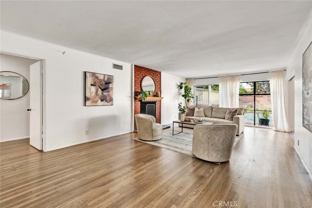 1601 Wellington