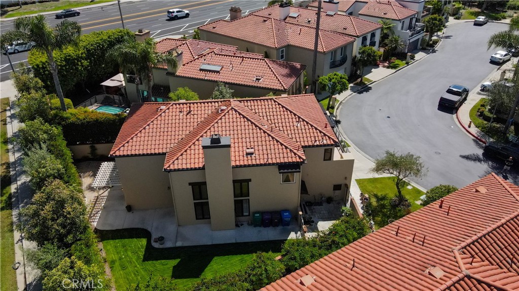 5755 Avenida Estoril