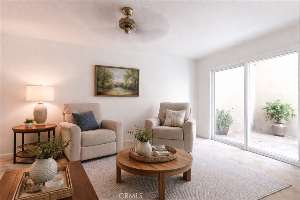 5755 Avenida Estoril