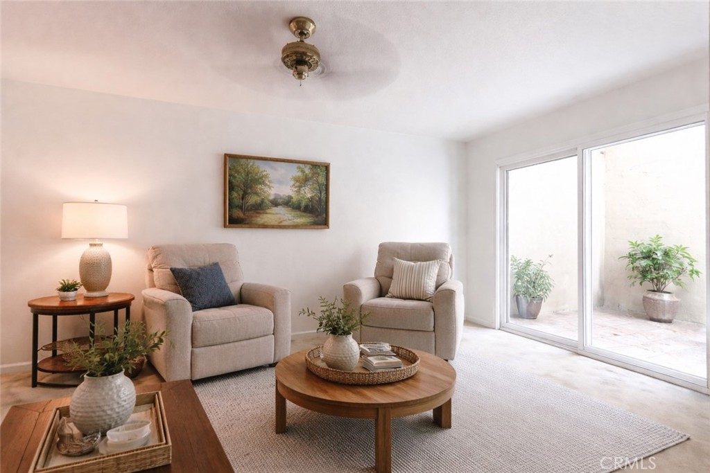 5755 Avenida Estoril