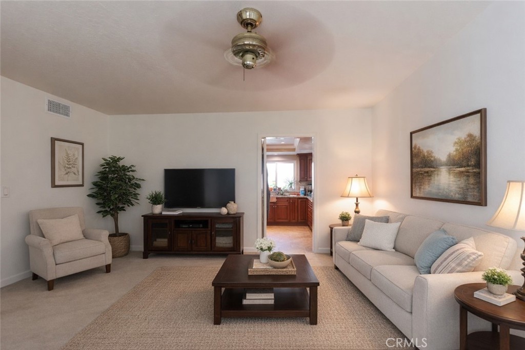 5755 Avenida Estoril
