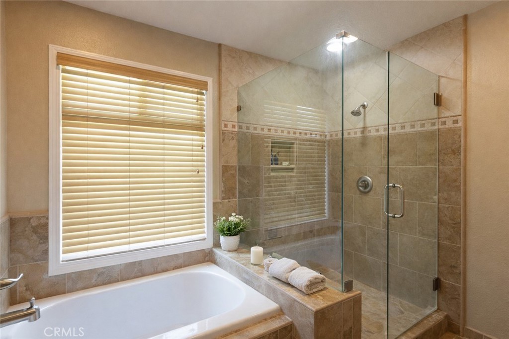 5755 Avenida Estoril