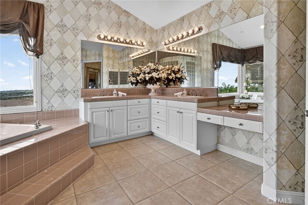 17265 BLUE SPRUCE