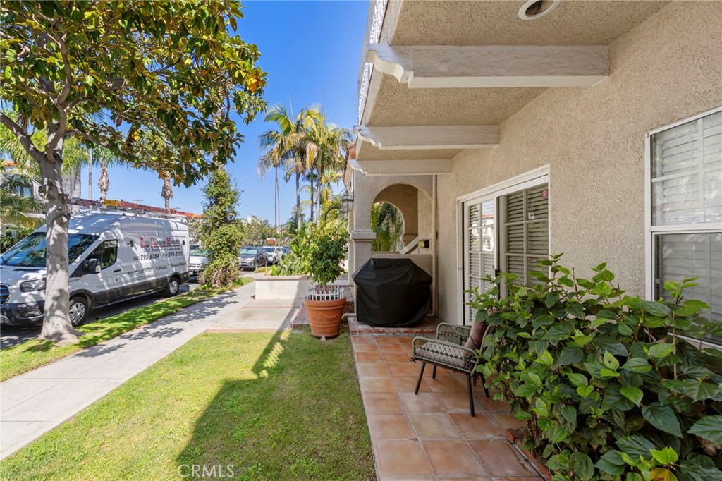 210 Glendora Avenue