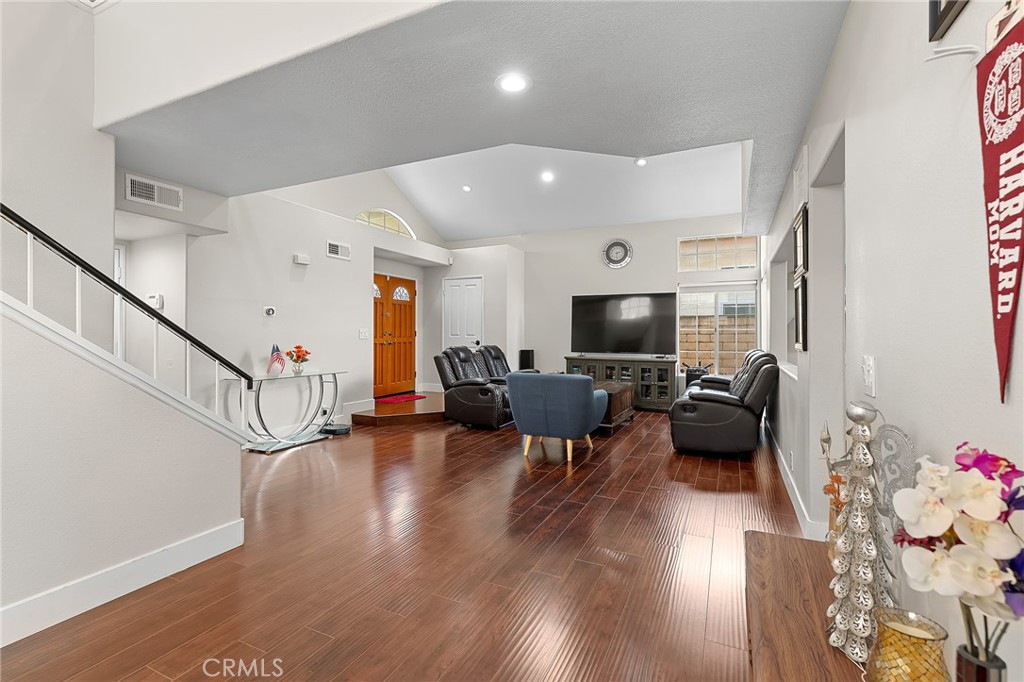 2116 Sun Ridge Cir