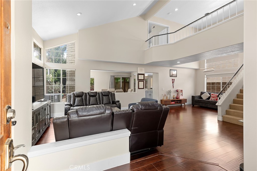 2116 Sun Ridge Cir