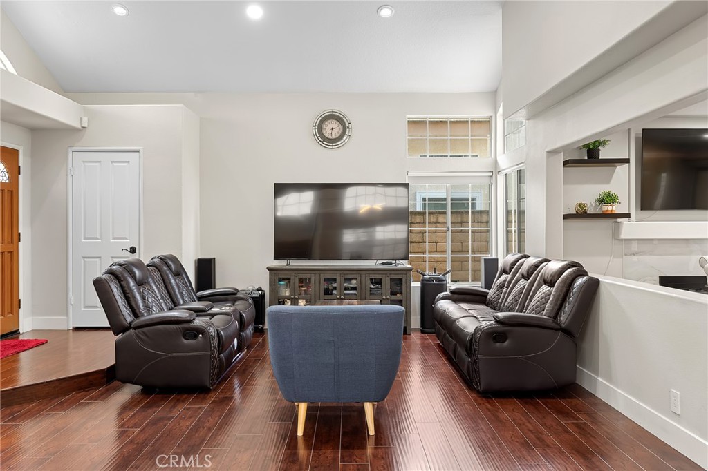 2116 Sun Ridge Cir