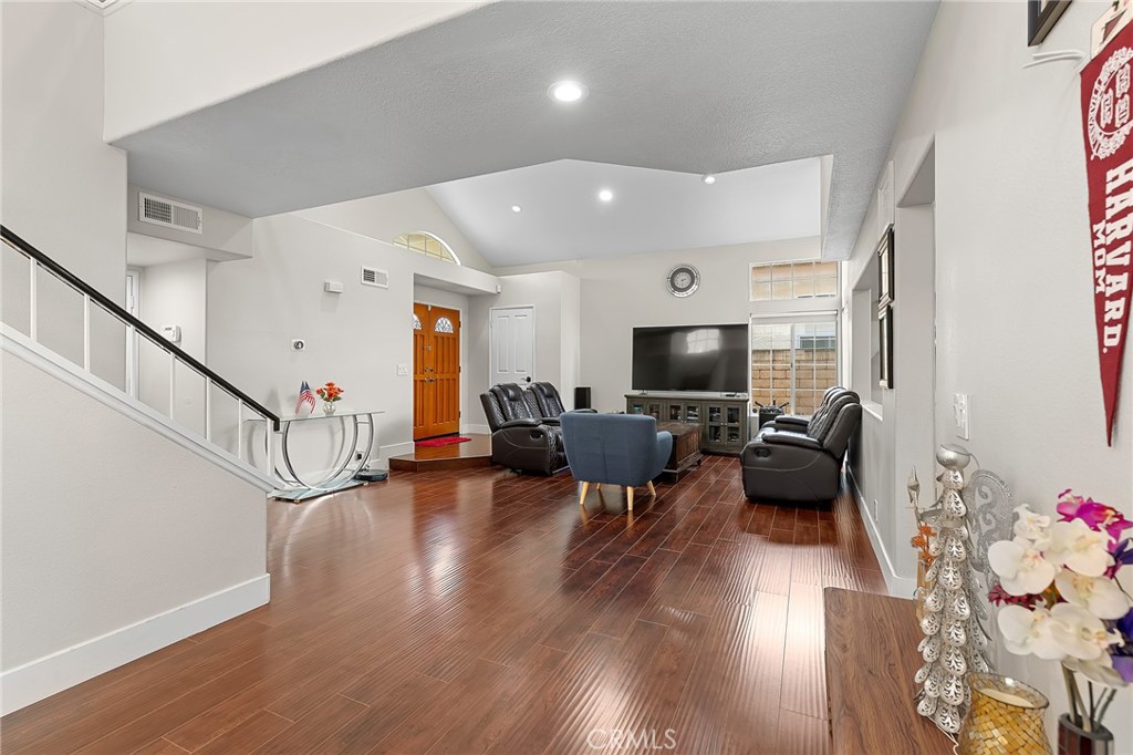 2116 Sun Ridge Cir