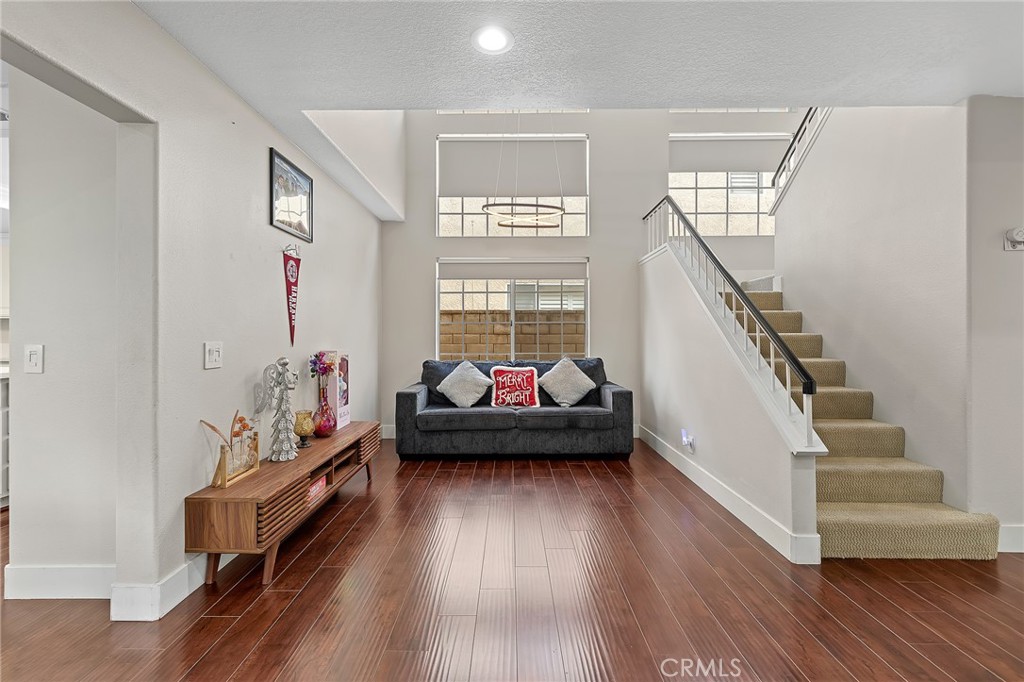 2116 Sun Ridge Cir