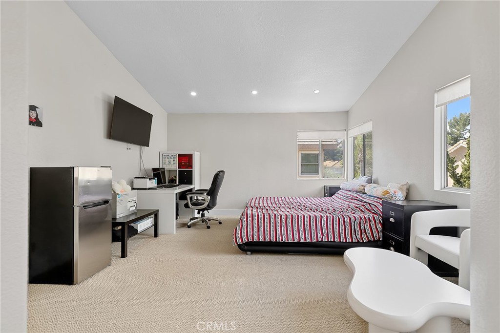 2116 Sun Ridge Cir