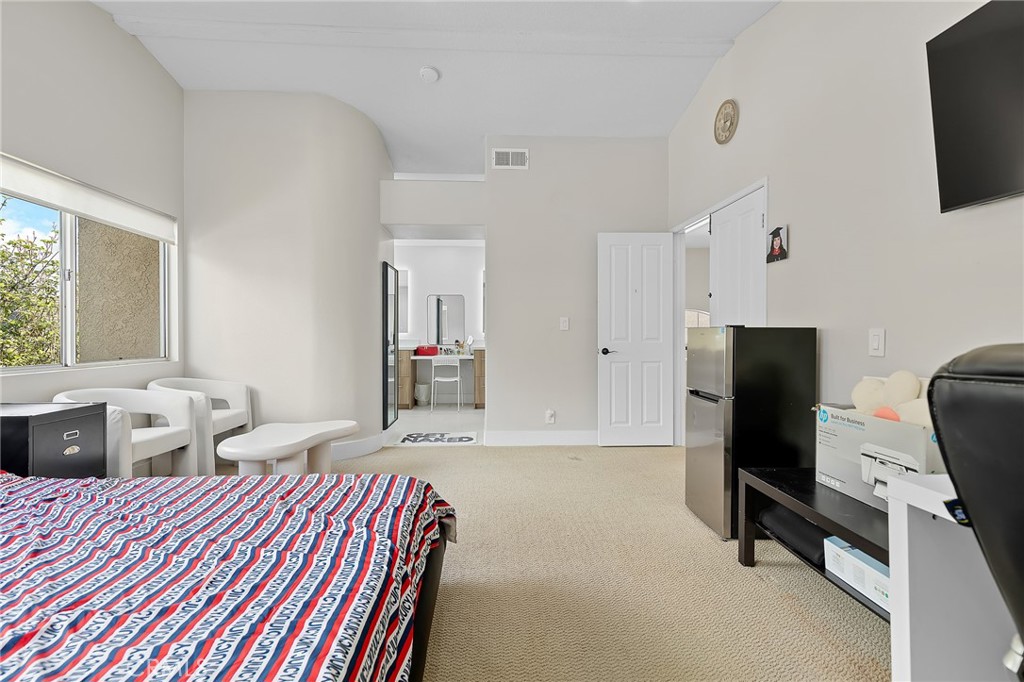 2116 Sun Ridge Cir