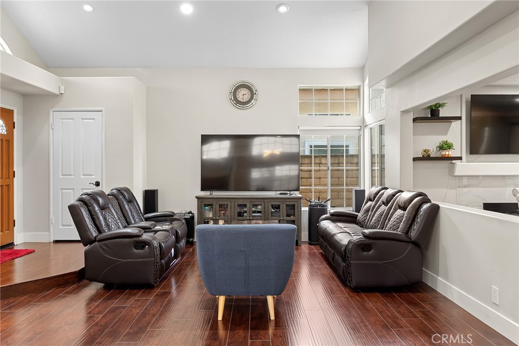 2116 Sun Ridge Cir