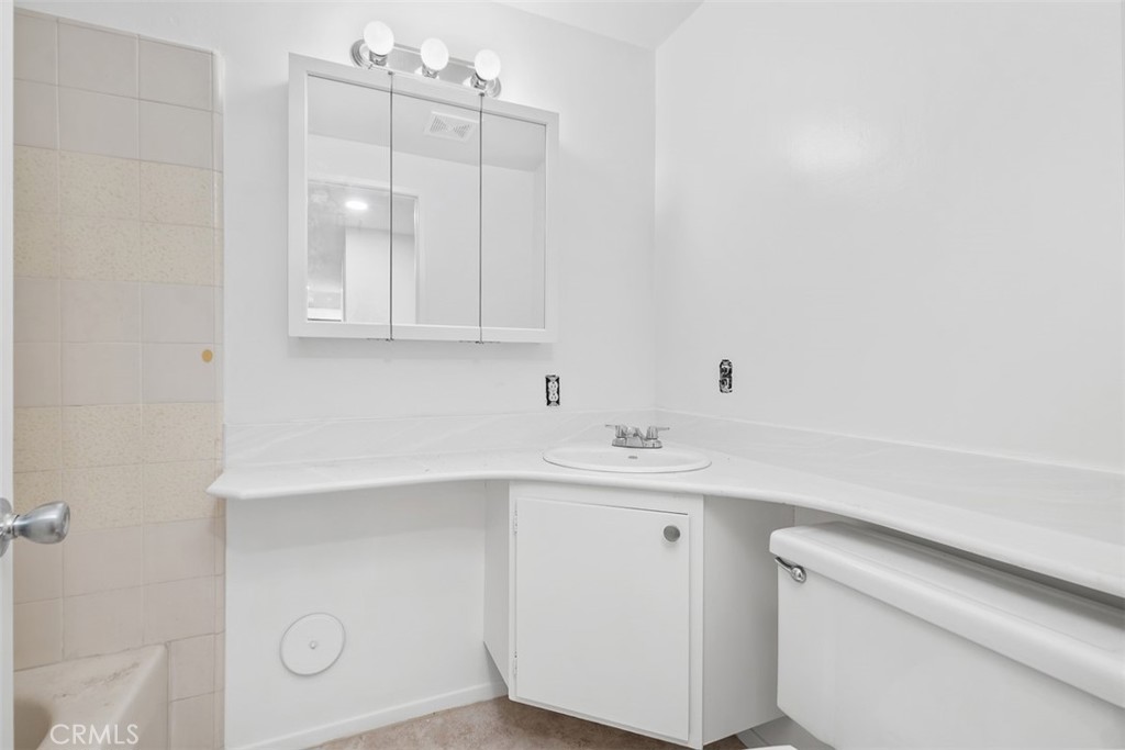 4608 Blanca