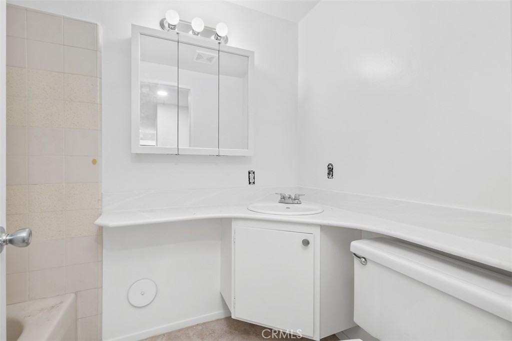 4608 Blanca