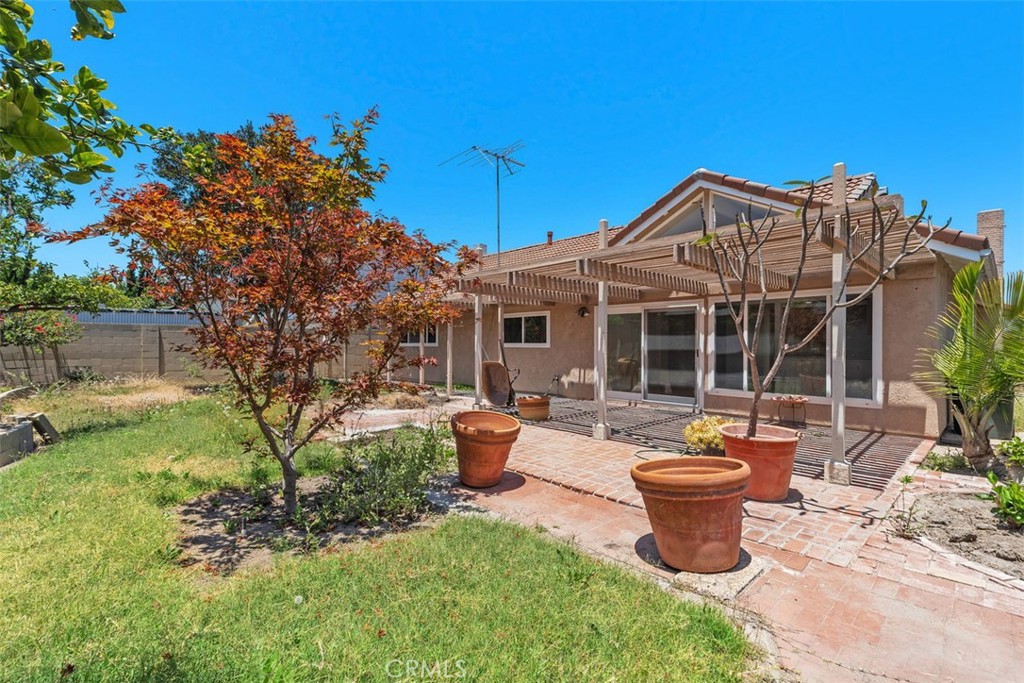 4608 Blanca
