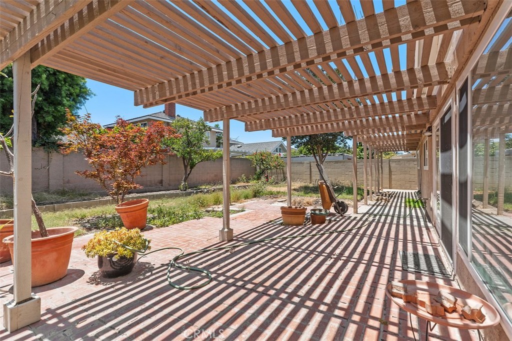 4608 Blanca