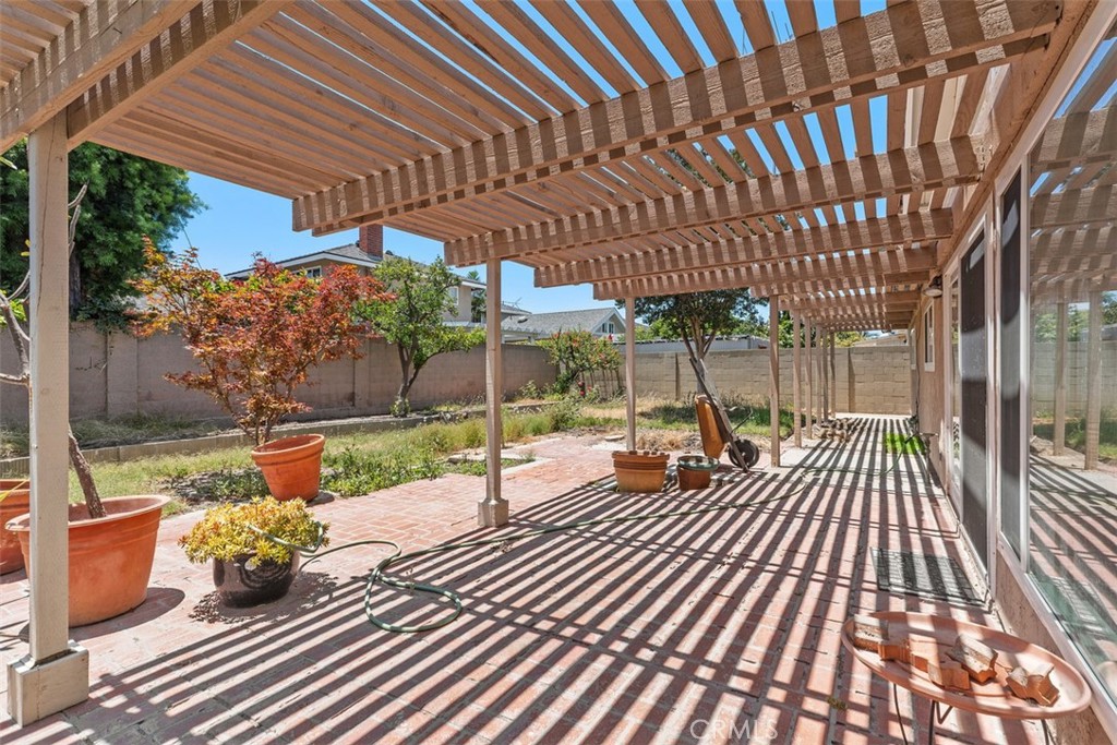 4608 Blanca