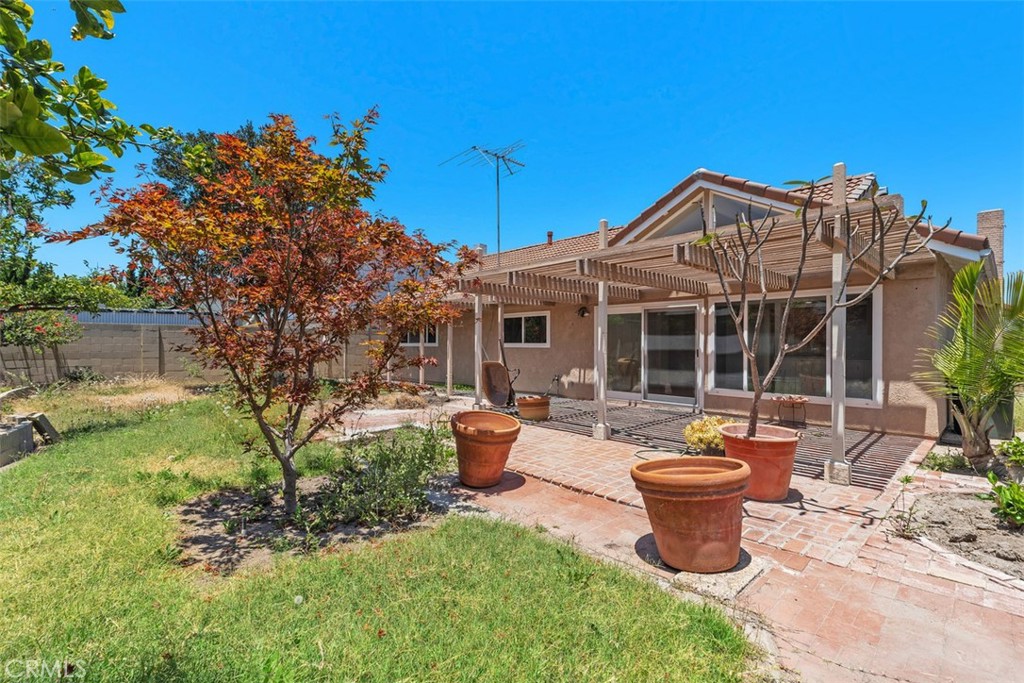 4608 Blanca
