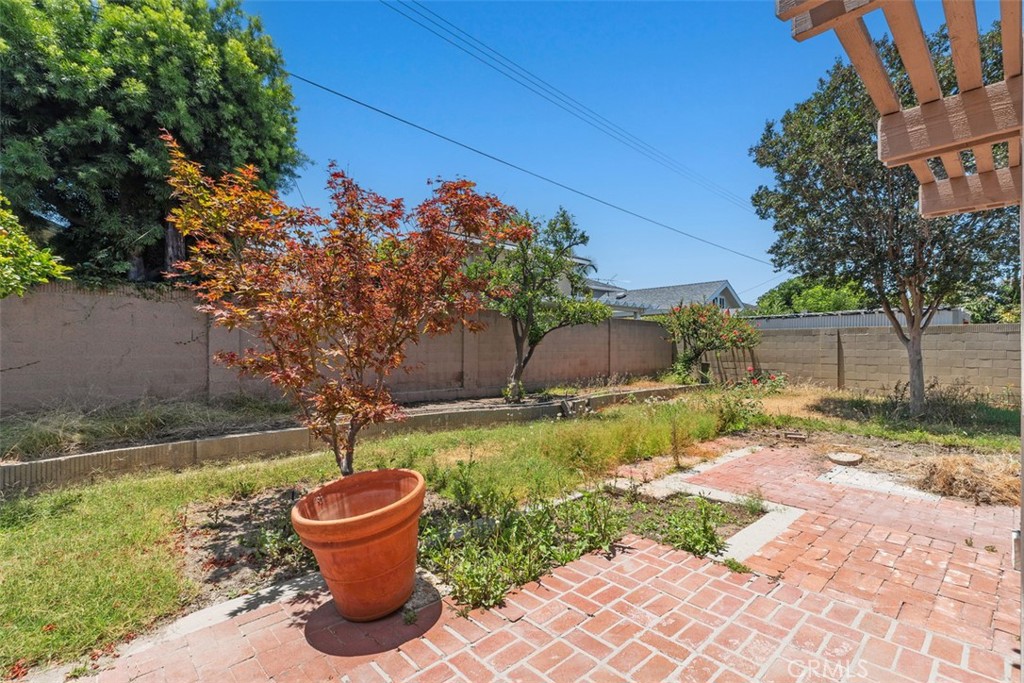 4608 Blanca