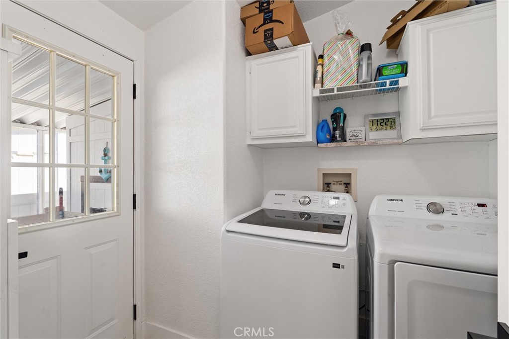 21851 Newland Square 250