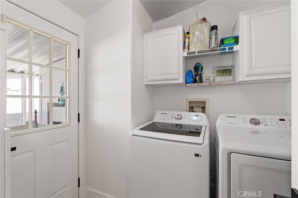 21851 Newland Square 250