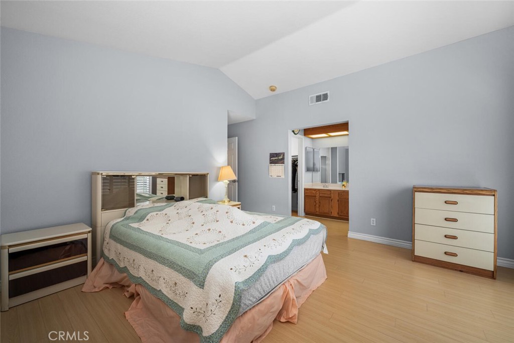 13402 Wentworth Street