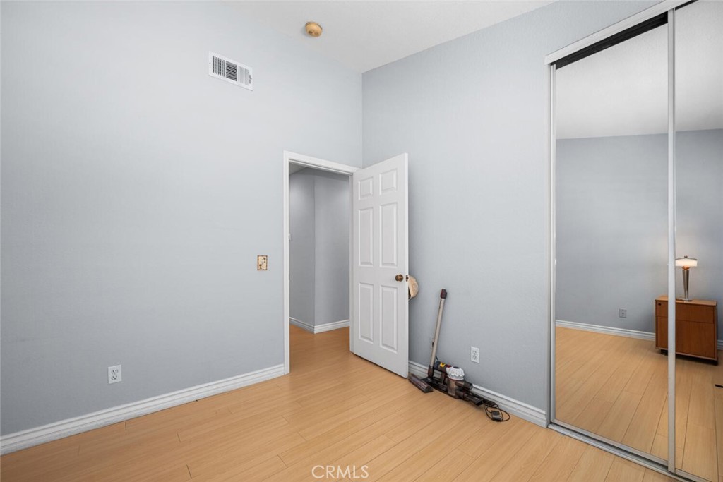 13402 Wentworth Street