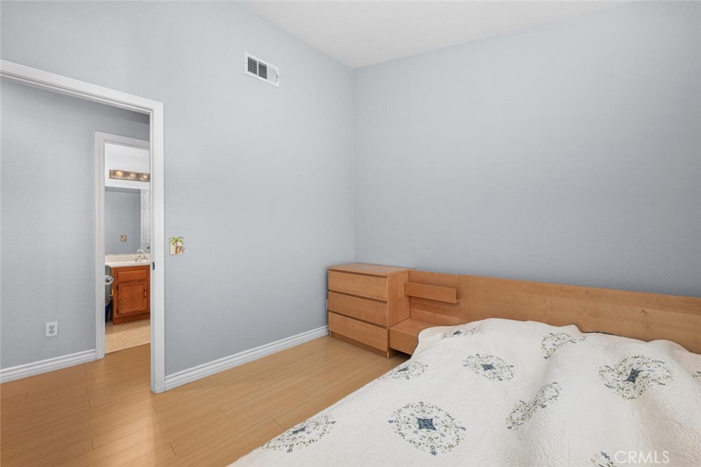 13402 Wentworth Street