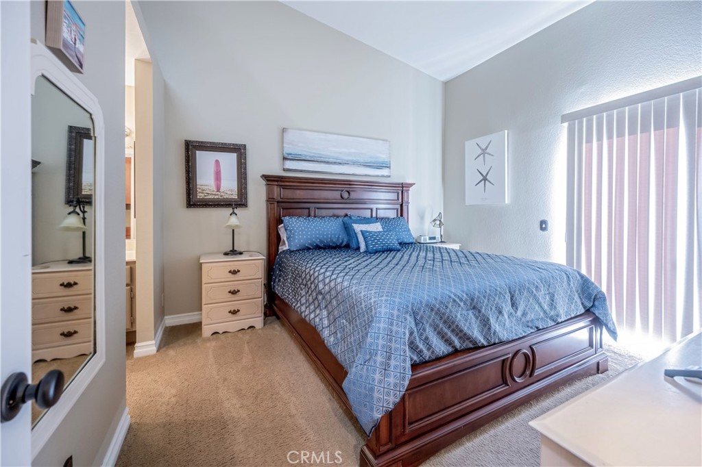 10 Corniche Drive E
