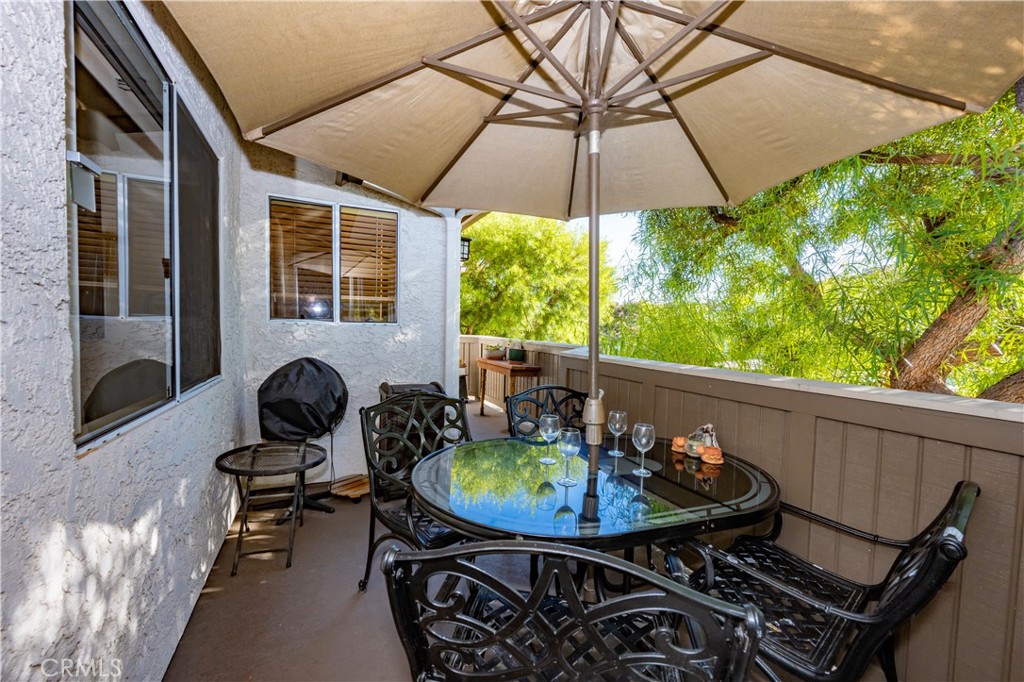 10 Corniche Drive E