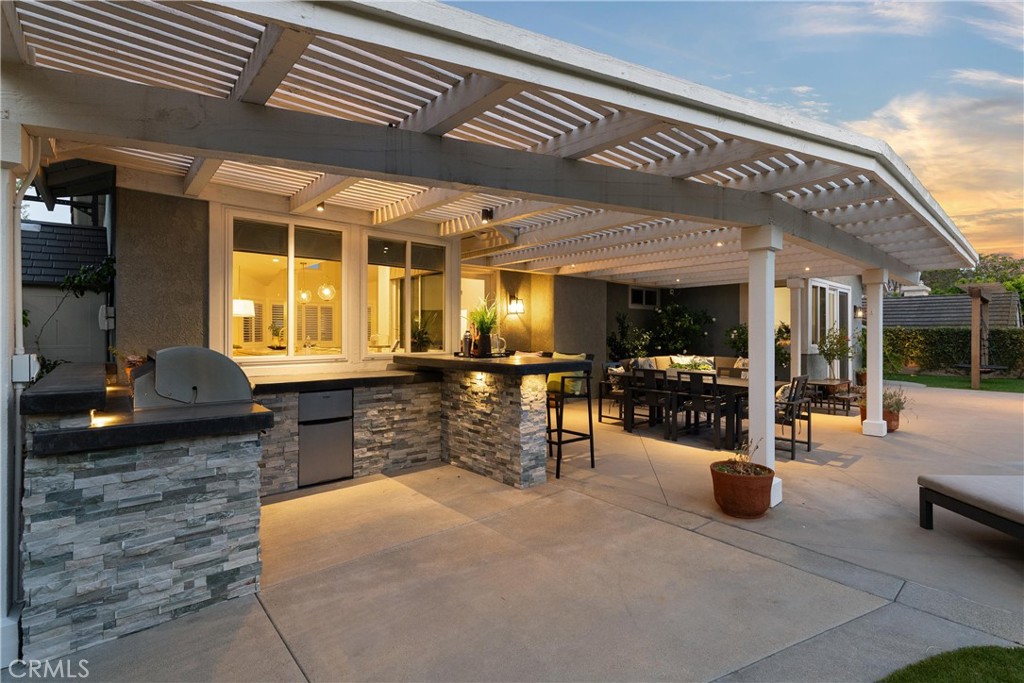 5585 Bayberry Way