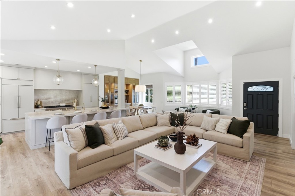 5585 Bayberry Way